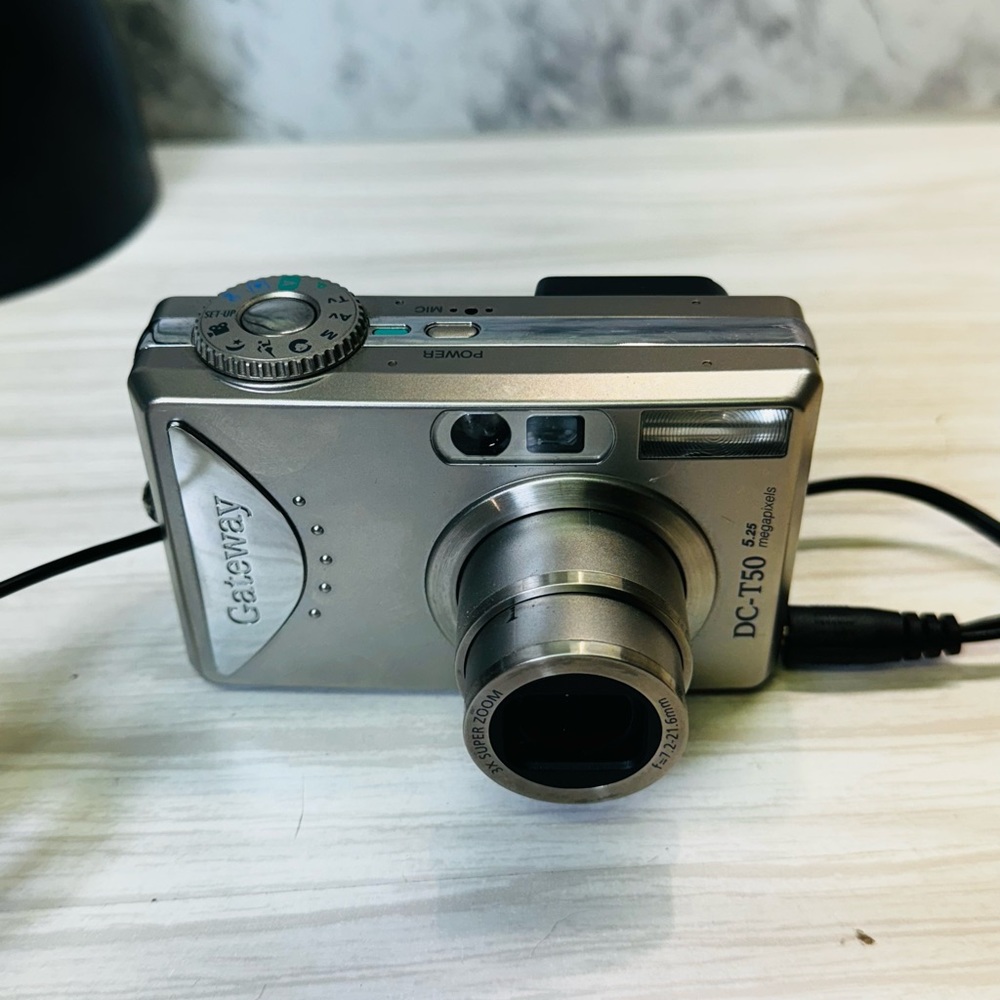 Gateway DC-T50 Digital Camera